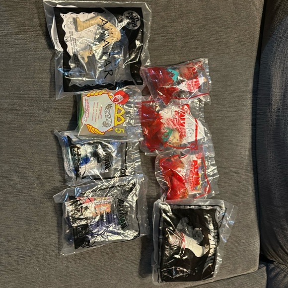 Random Mcdonalds Toys - Picture 1 of 3